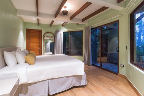 Cloud Forest Bungalow | Premium bedding, minibar, in-room safe, blackout drapes