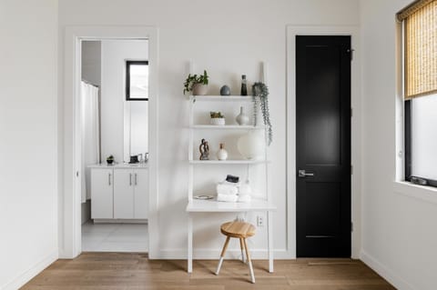 Guest Bedroom with en suite bathroom