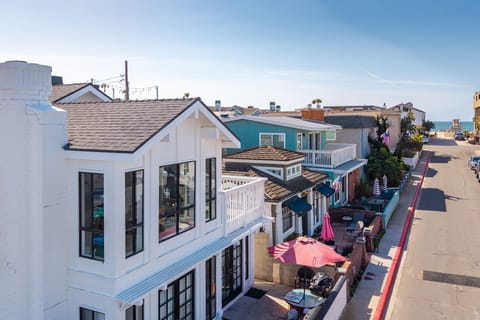 This listing is for the upstairs unit only. The downstairs unit may be booked separately at the same time, subject to availability.