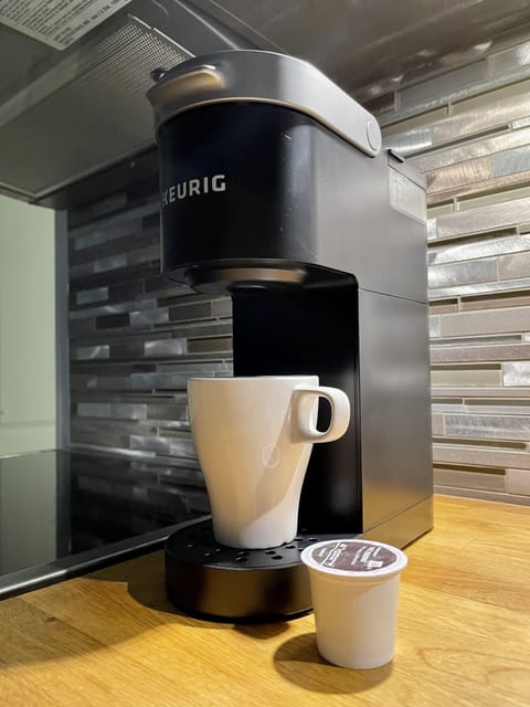 Kitchenette equipped with a French Press AND a Keurig Single Pod coffee machine