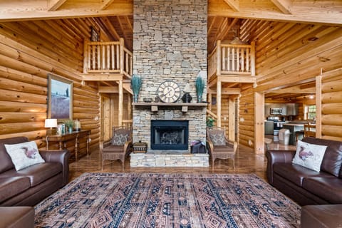 Living room with gas fireplace