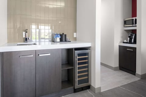 Suite, 1 Bedroom, Mountain View | Premium bedding, desk, laptop workspace, blackout drapes