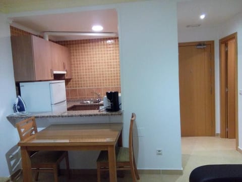 Economy Apartment | Private kitchen | Full-size fridge, microwave, stovetop, coffee/tea maker