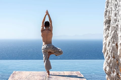 Deep-tissue massages, 4 treatment rooms