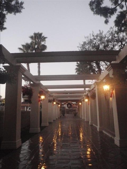 Del Mar Condominium Complex Entry