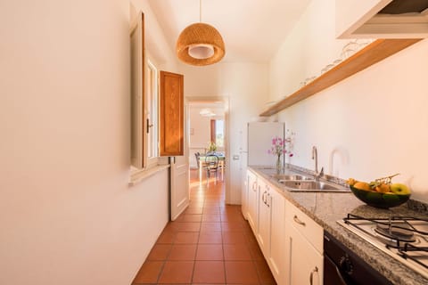 Family House | Private kitchen | Coffee/tea maker, electric kettle