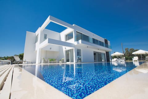 Villa Sabine, Luxury 3BDR Protaras Villa