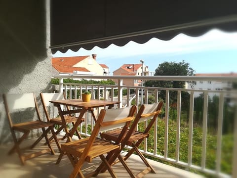 Apartment, 1 King Bed, Non Smoking, Sea View | Balcony