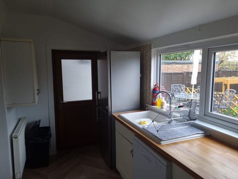 Kitchen entrance to back garden