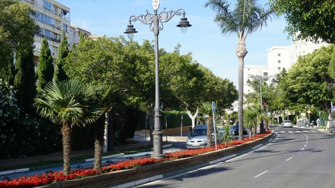 Main entrance via Avenida Del Carmen