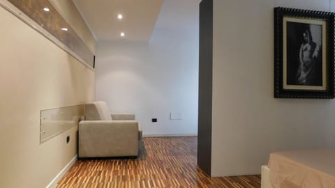 Design Apartment, 2 Bedrooms, 2 Bathrooms, Garden Area | In-room safe, desk, blackout drapes, iron/ironing board