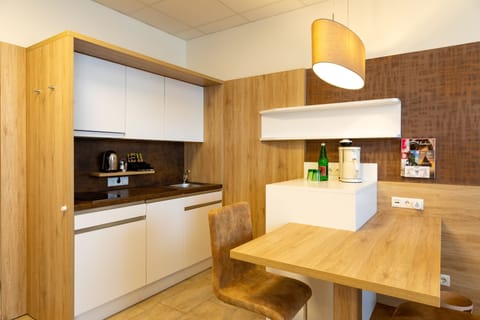 Studio Apartment | Private kitchen | Coffee/tea maker