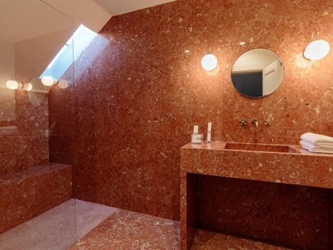 Suite (Mansard) | Bathroom | Shower, rainfall showerhead, hair dryer, bathrobes