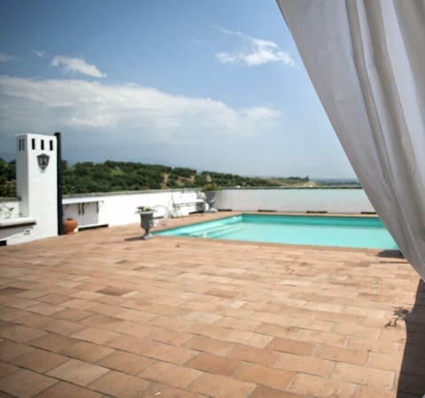 Seasonal outdoor pool, sun loungers