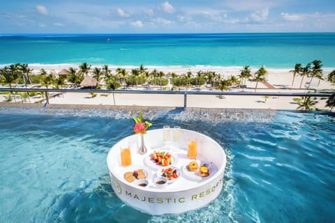 Elegance Club Plunge Pool Suite Ocean Front (Adults Only) | In-room dining