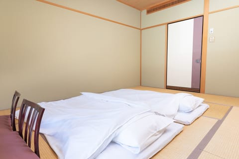 Japanese Room With Shared Washroom- Family | In-room safe, free WiFi, bed sheets