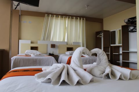 Triple Room, Non Smoking | In-room safe, desk, free WiFi