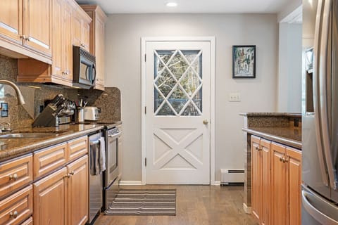 French door fridge with filtered water