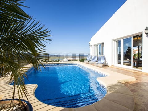 Property, Swimming Pool, Real Estate, House, Building, Home, Resort, Architecture, Vacation, Estate