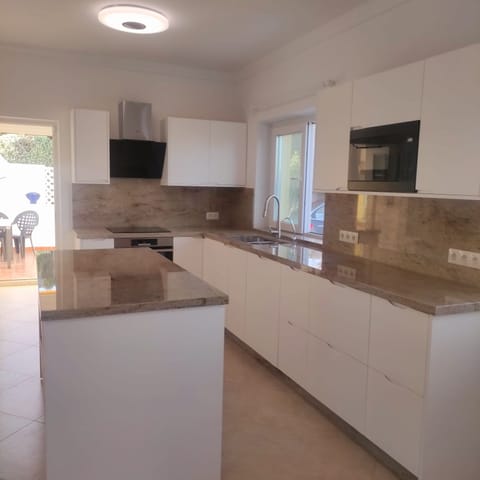 Main Kitchen - Ground Floor