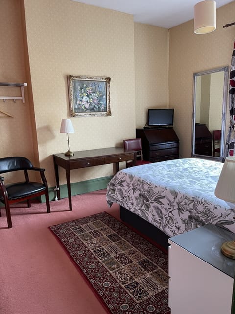 Comfort Double Room, 1 Double Bed, Non Smoking, City View | Premium bedding, desk, blackout drapes, iron/ironing board