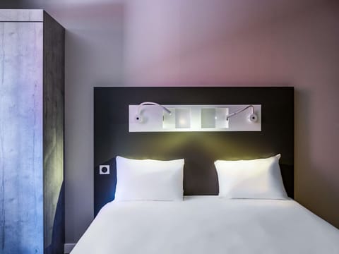 Soundproofing, free cribs/infant beds, free WiFi, bed sheets