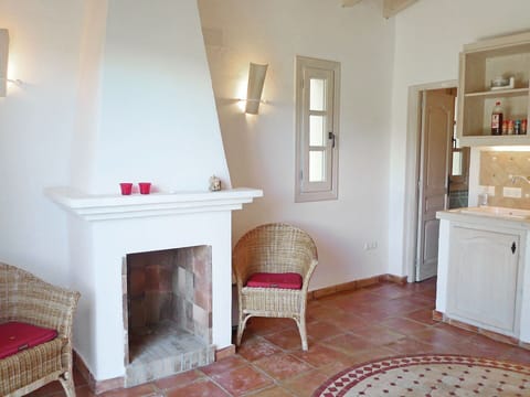 Room, Property, Furniture, Floor, Interior Design, Fireplace, Building, Tile, House, Bathroom