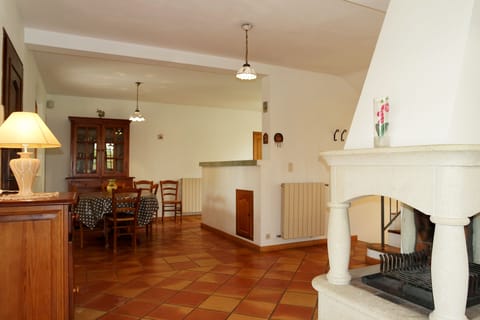 Living room with its kitchen
