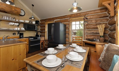 CH 15 Rustic Ridge dining 2