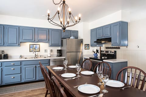 Well equipped kitchen