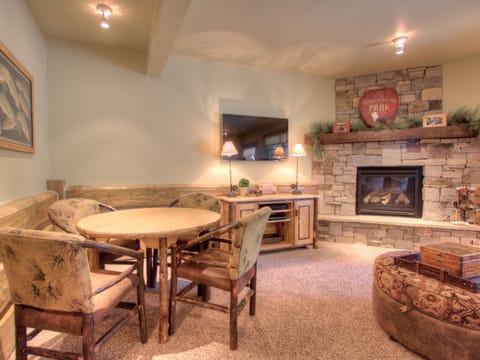 Powder Ridge Oglala 10, Downstairs Living, 2