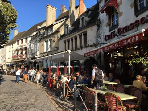 Cafes, place Carnot Beaune. People watching!