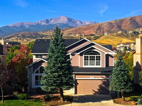 Stunning view of Pike's Peak!