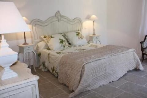 Le Tilleul bedroom
