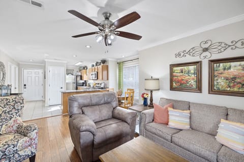 The recliner is everyone’s favorite. Queen sleeper sofa with upgraded mattress