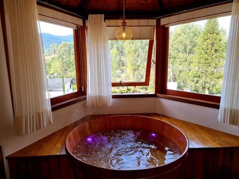 Luxury Suite (Banheira Ofurô) | Private spa tub