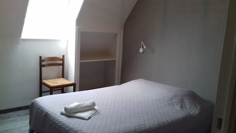 Double Room (Toilet not in the room) | Blackout drapes, iron/ironing board, rollaway beds, free WiFi