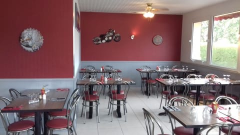 Breakfast, lunch, dinner served; French cuisine