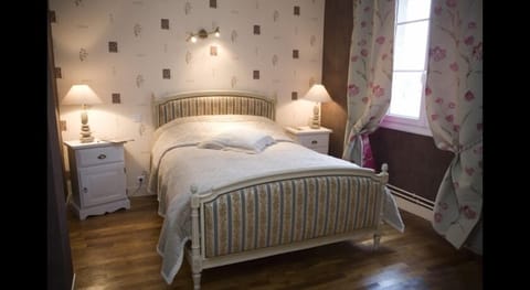 Classic Room | Blackout drapes, free WiFi, bed sheets