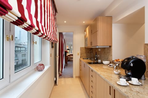 Eiffel Tower Terrace Suite | Private kitchen | Coffee/tea maker, electric kettle