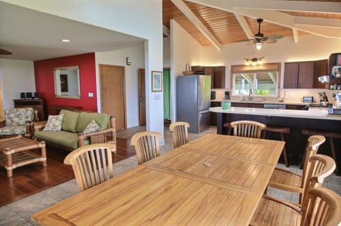 Ka Nani Ocean front Dining Kitchen Hanalei Bay - Ka Nani Ocean Front Dining Kitchen Hanalei Bay