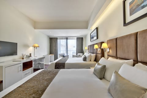 Deluxe Room | Egyptian cotton sheets, premium bedding, memory foam beds, in-room safe