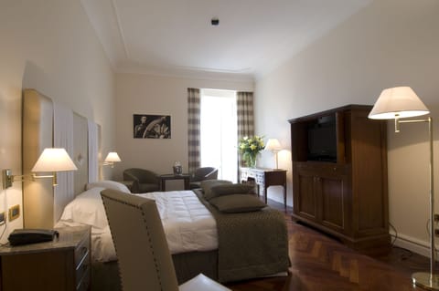 Deluxe Double Room Single Use | Premium bedding, down comforters, minibar, in-room safe