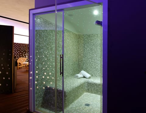 Sauna, steam room, body treatments, aromatherapy, hot stone massages