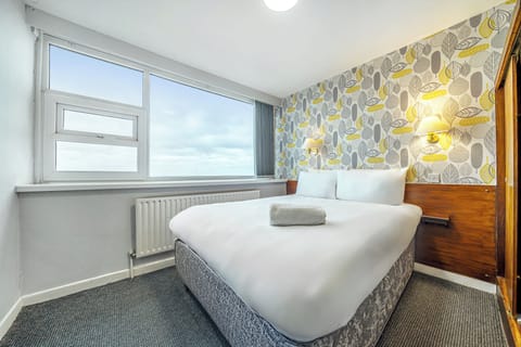 Deluxe Double Room, Sea View | Iron/ironing board, free WiFi, bed sheets