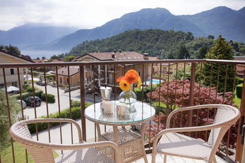 Welcome to Vecchia Luna apartment, Lenno.