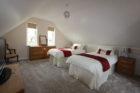 Glenside Cottage - Bedroom - can be configured as a twin or superking