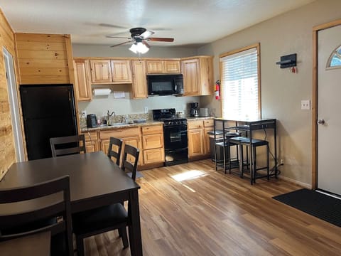 Kitchen & Dining Table