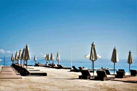 Beach nearby, sun loungers, beach umbrellas, beach towels