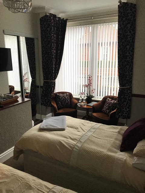 Superior Twin Room | Soundproofing, iron/ironing board, free WiFi, bed sheets